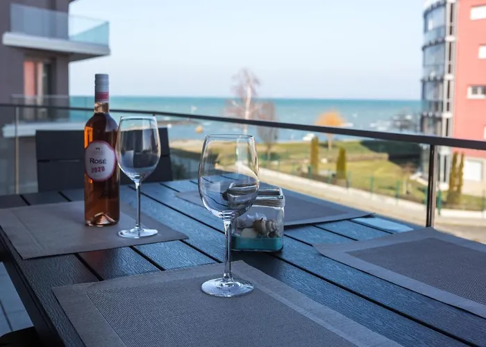 Coral Luxury Apartment